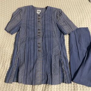 Elegant Blue Tunic with Gold Details and Pants